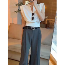 Load image into Gallery viewer, Sleeveless Shirt V-neck
